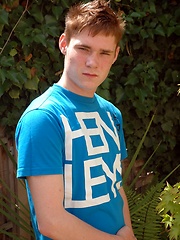 Next door boy Lucas is looking for love - Gay boys pics at Twinkest.com