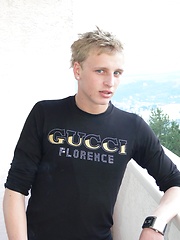 Amateur boy Robyn posing debut - Gay boys pics at Twinkest.com