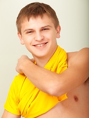 Cute young stud Eduardas - Gay boys pics at Twinkest.com
