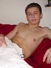 Amateur teen boy Oren makes his debut - Gay boys pics at Twinkest.com