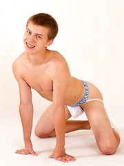 18 year old handsome guy Eugene Small shows delights - Gay boys pics at Twinkest.com