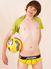 Handsome playful Jason Tanny is showing anal hole - Gay boys pics at Twinkest.com