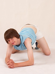 Nice ass of 18 y.o. pal Jason Tanny becomes visible - Gay boys pics at Twinkest.com