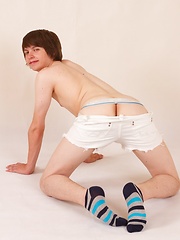 Nice ass of 18 y.o. pal Jason Tanny becomes visible - Gay boys pics at Twinkest.com
