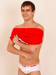 Johnny Fox is showing butt and other parts of body - Gay boys pics at Twinkest.com