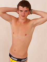 First time posing of handsome 18 y.o. straight fellow - Gay boys pics at Twinkest.com