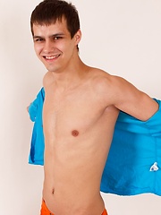 Pretty 19 years old guy nervous getting his first professional shots - Gay boys pics at Twinkest.com