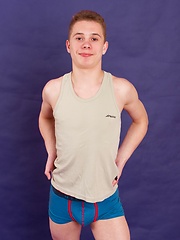 Nick Crawford, 18 years old twink poses for TeenBoysStudio only - Gay boys pics at Twinkest.com