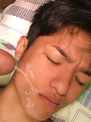 Omn Namhot is back for some double action - Gay boys pics at Twinkest.com