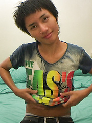 Here is gay Asian twink Anan up for a hot show off  - Gay boys pics at Twinkest.com