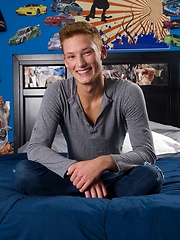 Casey Tanner in his first solo - Gay boys pics at Twinkest.com