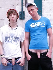Slurping and deep-throating - Gay boys pics at Twinkest.com