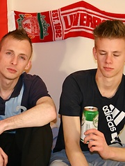 Deep, sensuous sucking - Gay boys pics at Twinkest.com