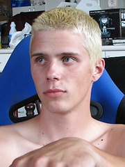 HMBoy William pots black - Gay boys pics at Twinkest.com