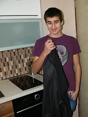 HMBoy Pavol is looking for love! - Gay boys pics at Twinkest.com