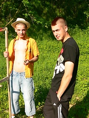 Farm boys Benj and Dane - Gay boys pics at Twinkest.com