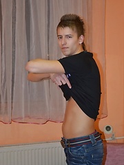 Street boy Matus comes in from the cold - Gay boys pics at Twinkest.com