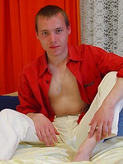 Hungarian Istvan produces the goulash - Gay boys pics at Twinkest.com