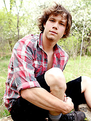 Natural Wonder Justin LeBeau Jerks Off Outdoors - Gay boys pics at Twinkest.com