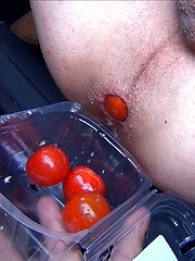 Emo boy ass tasting tomatoes - Gay boys pics at Twinkest.com