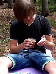 Boy creaming in forest - Gay boys pics at Twinkest.com