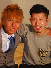 Japanese boys kissing and taking each others clothes off - Gay boys pics at Twinkest.com
