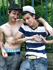 Summer Dazed and Aroused - Gay boys pics at Twinkest.com