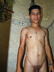 Dante is a hot 18 year old latino boy - Gay boys pics at Twinkest.com