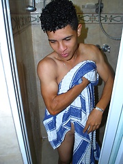 Dante is a hot 18 year old latino boy - Gay boys pics at Twinkest.com