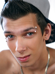 Skater boy Axel Ducharme masturbation - Gay boys pics at Twinkest.com