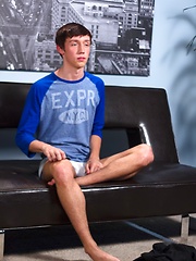 Find out everything you want to know about cute boy next door Daniel Bishop in this hot LIVE Show replay - Gay boys pics at Twinkest.com