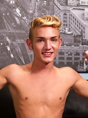 Sexy blond all American twink Dylan Hall stars in this incredibly hot LIVE show - Gay boys pics at Twinkest.com
