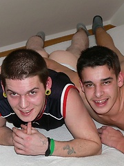 Ron Toth and Richard Koole rimming - Gay boys pics at Twinkest.com