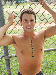 Pretty american boy Duncan - Gay boys pics at Twinkest.com