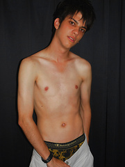 Shosei is a very sexy twink from Osaka - Gay boys pics at Twinkest.com