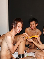 Four boys begin, but who will cum in the end - Gay boys pics at Twinkest.com