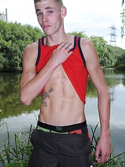 Horny Cross-Country Runners Stop Off For A Hot Flip-Flop Fuck In The Open! - Gay boys pics at Twinkest.com