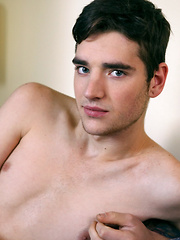 Skinny teen boy Kevric - Gay boys pics at Twinkest.com