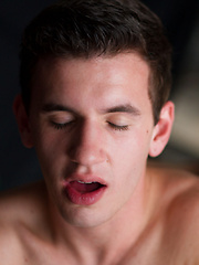 Evan Parker takes Caleb into his workshop and teaches the naive teen exactly what to do with a stiff board - Gay boys pics at Twinkest.com