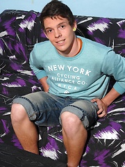 Cute boy from Eastern Europe - Gay boys pics at Twinkest.com