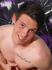 Cute boy from Eastern Europe - Gay boys pics at Twinkest.com