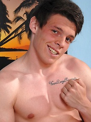 Cute boy from Eastern Europe - Gay boys pics at Twinkest.com