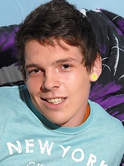 Cute boy from Eastern Europe - Gay boys pics at Twinkest.com
