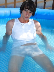 Eastern boy Dominic wet scene - Gay boys pics at Twinkest.com
