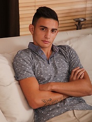 Mario Fedele busts a major nut all over the coffee table. - Gay boys pics at Twinkest.com