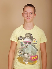 Cute twink Thomas Swings blows his big load. - Gay boys pics at Twinkest.com