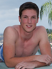 Smiley twink boy Cole - Gay boys pics at Twinkest.com