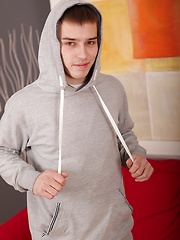 College boy Bentley Robinson busts a major nut. - Gay boys pics at Twinkest.com