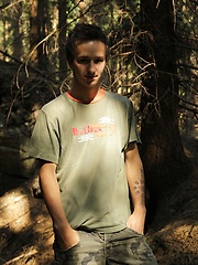 Twink Jake Palace jerking off in the woods. - Gay boys pics at Twinkest.com