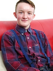 Smooth twink Brett Wright busts a nut over his stomach. - Gay boys pics at Twinkest.com